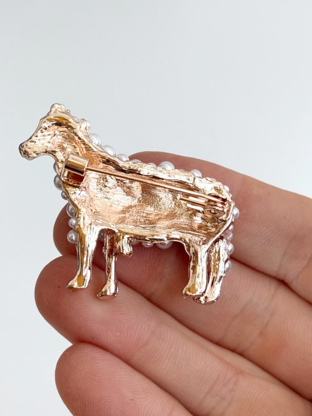 Sheep Figural Faux Pearl Accented Gold Toned Vintage Inspired Brooch Pin - Picture 13 of 14